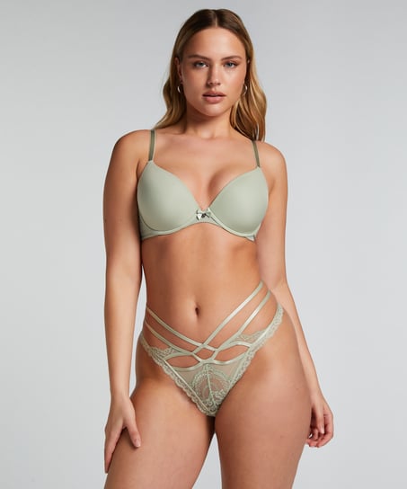 Janine Brazilian, Green