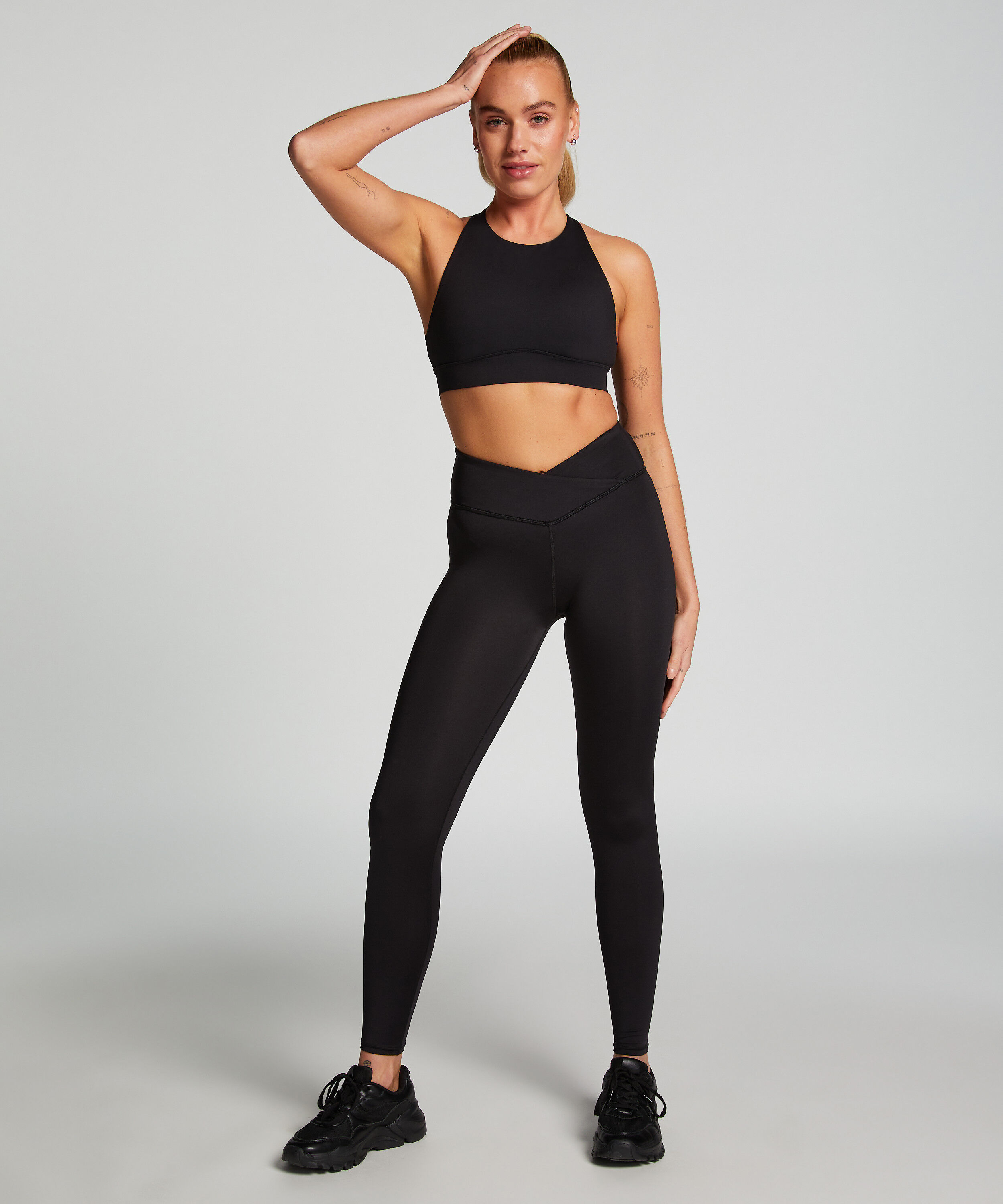 HKMX Sports Bra Level 1, Black