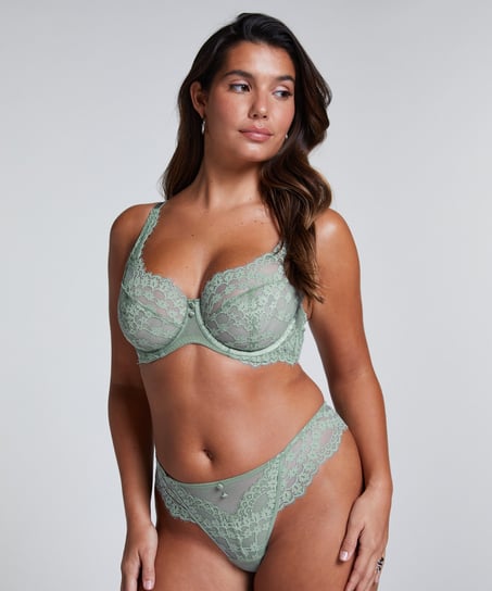 Daisy Thong, Green