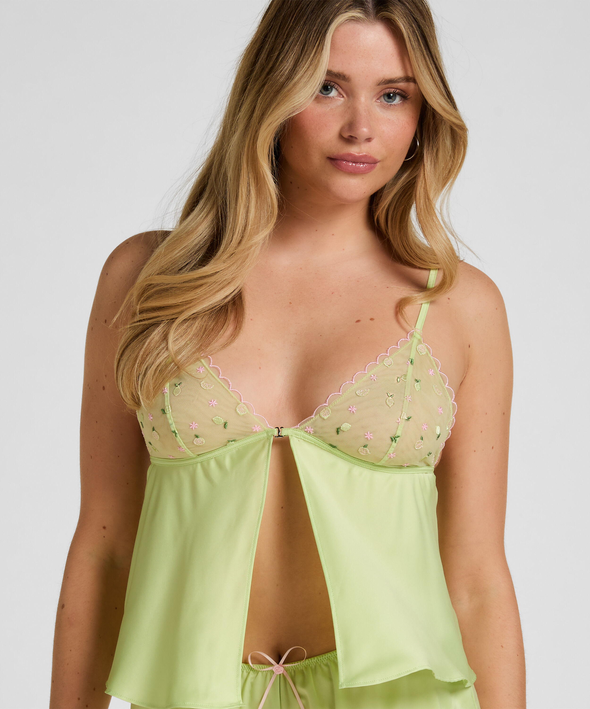 Cami Harriet, Green