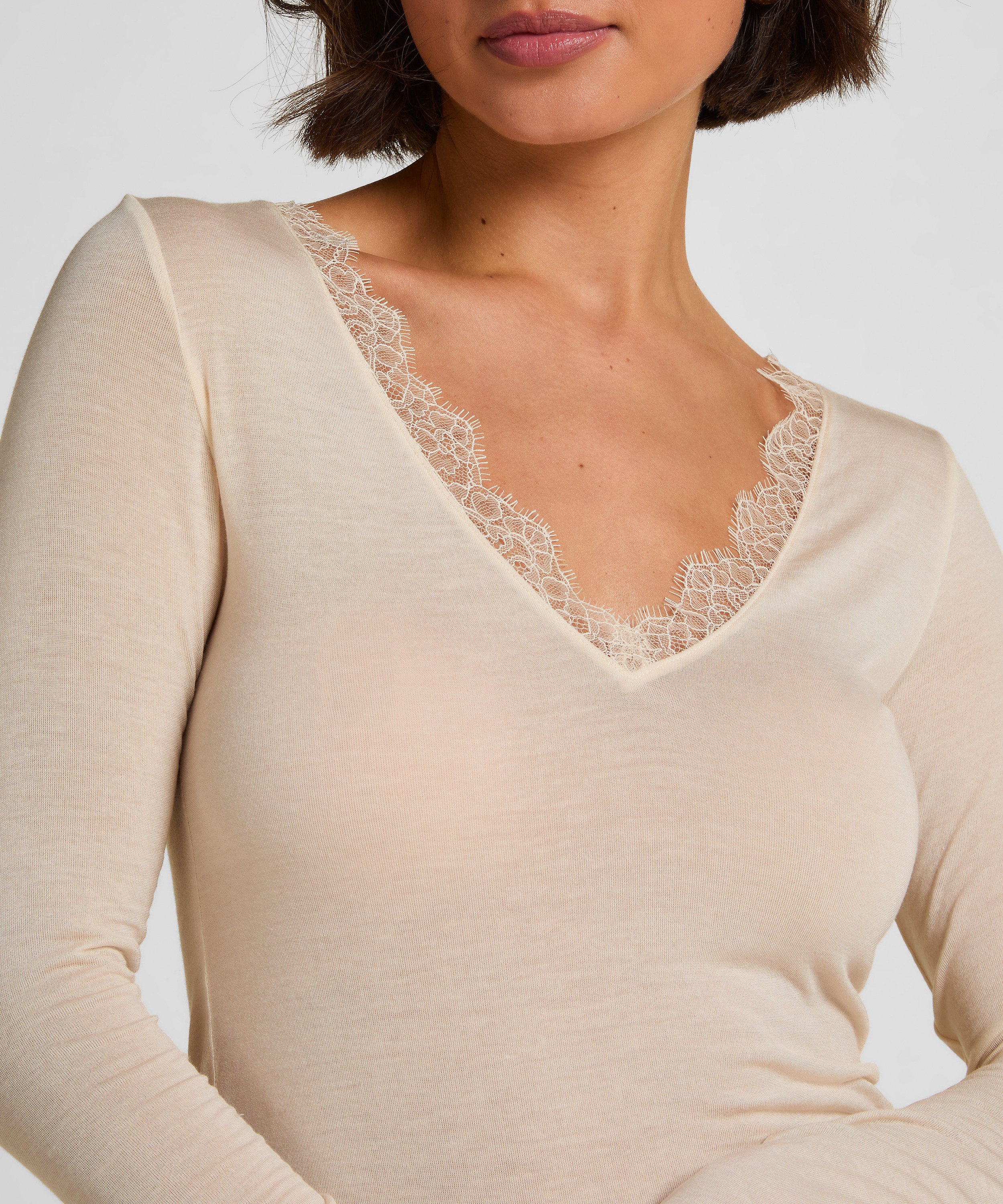 super soft Lace V-Neck shirt with Cashmere, Beige, main