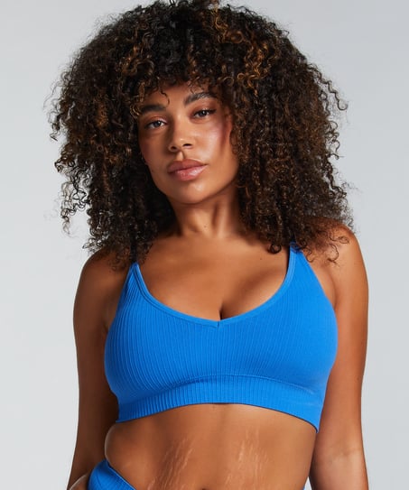 Dianne Bralette, Blue