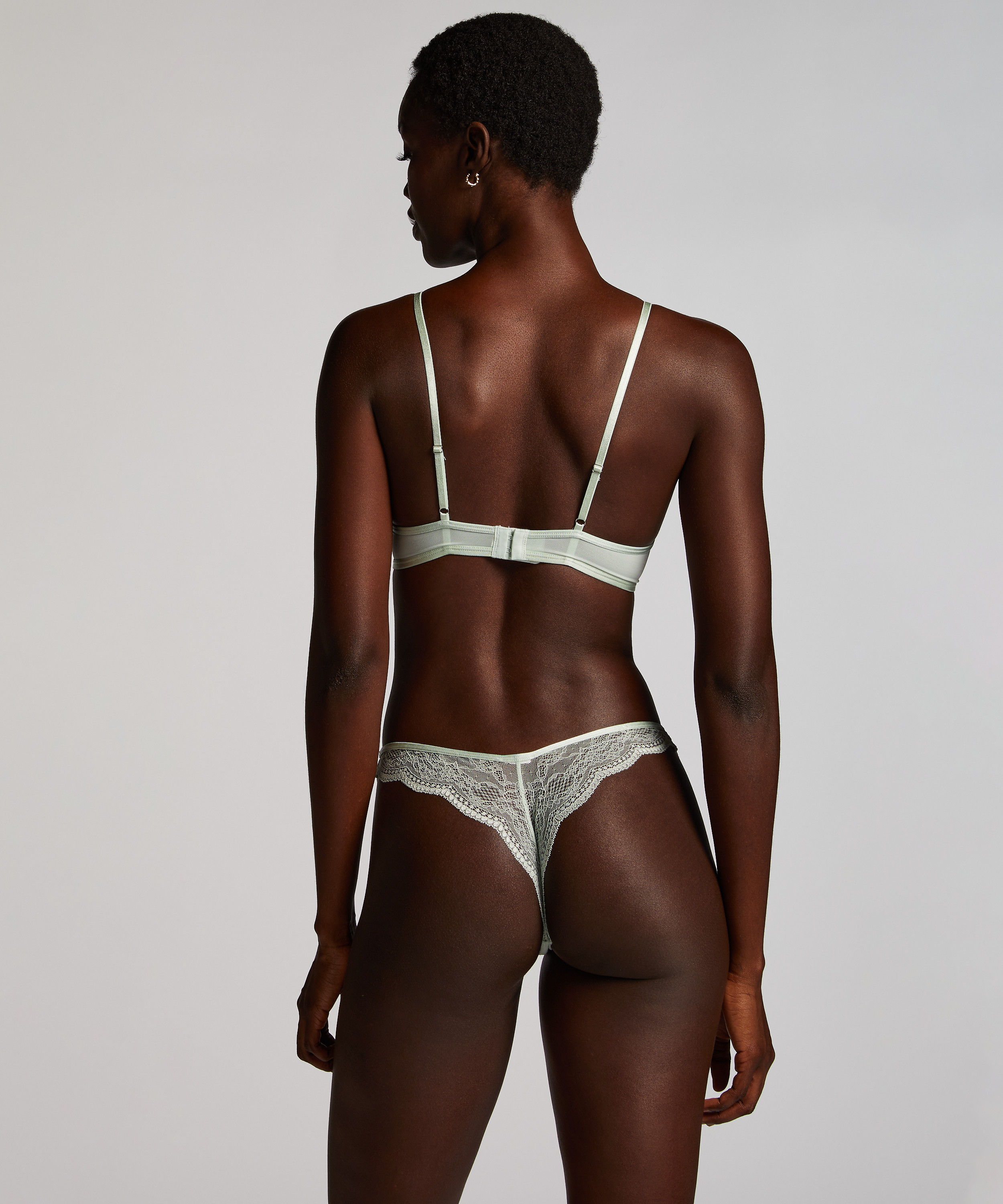 Isabelle Cheekini, Green, main