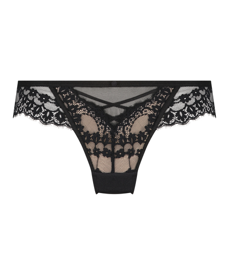 Daisy Thong, Black