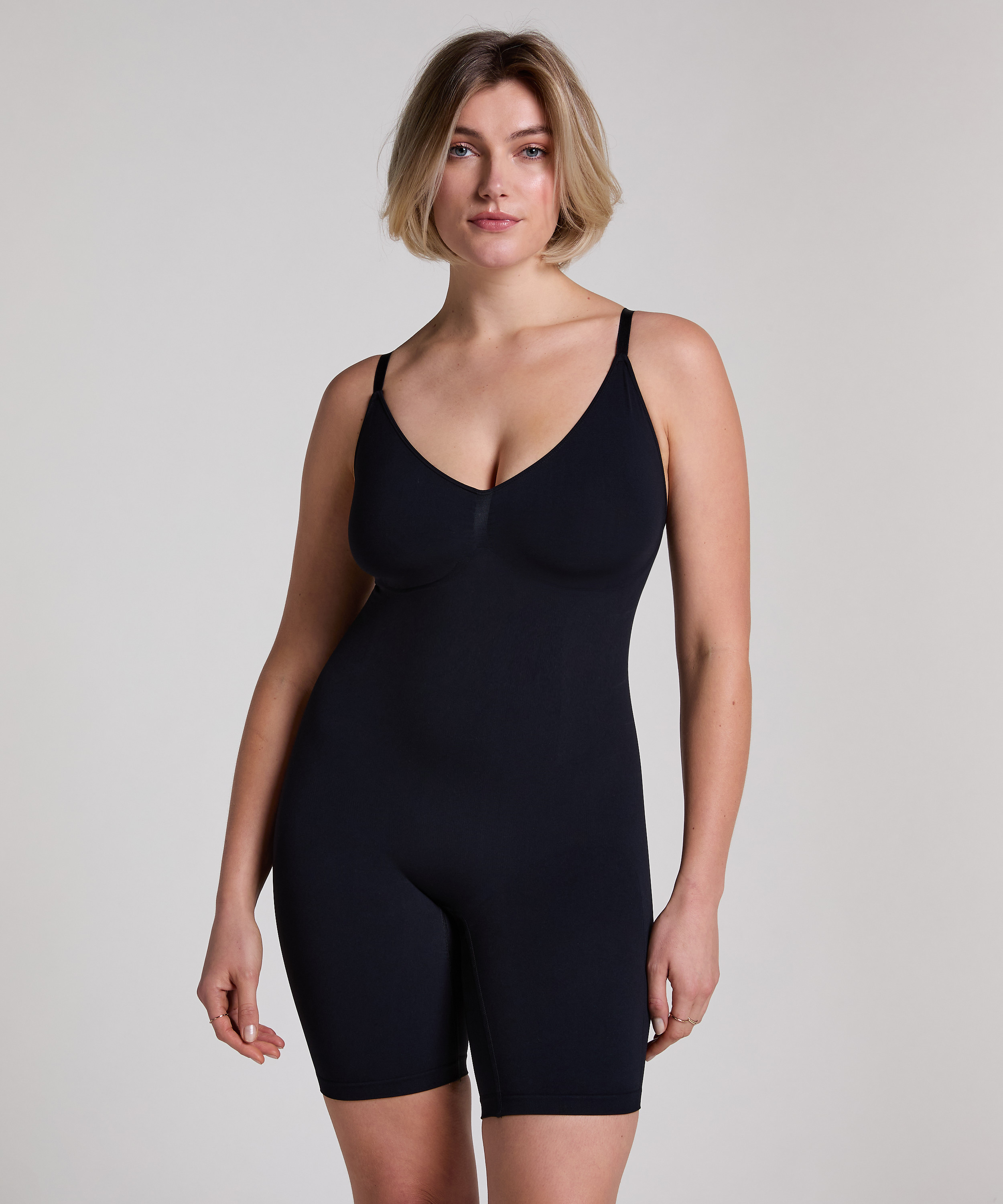 Seamless Enhancing Thigh Slimmer, Black, main