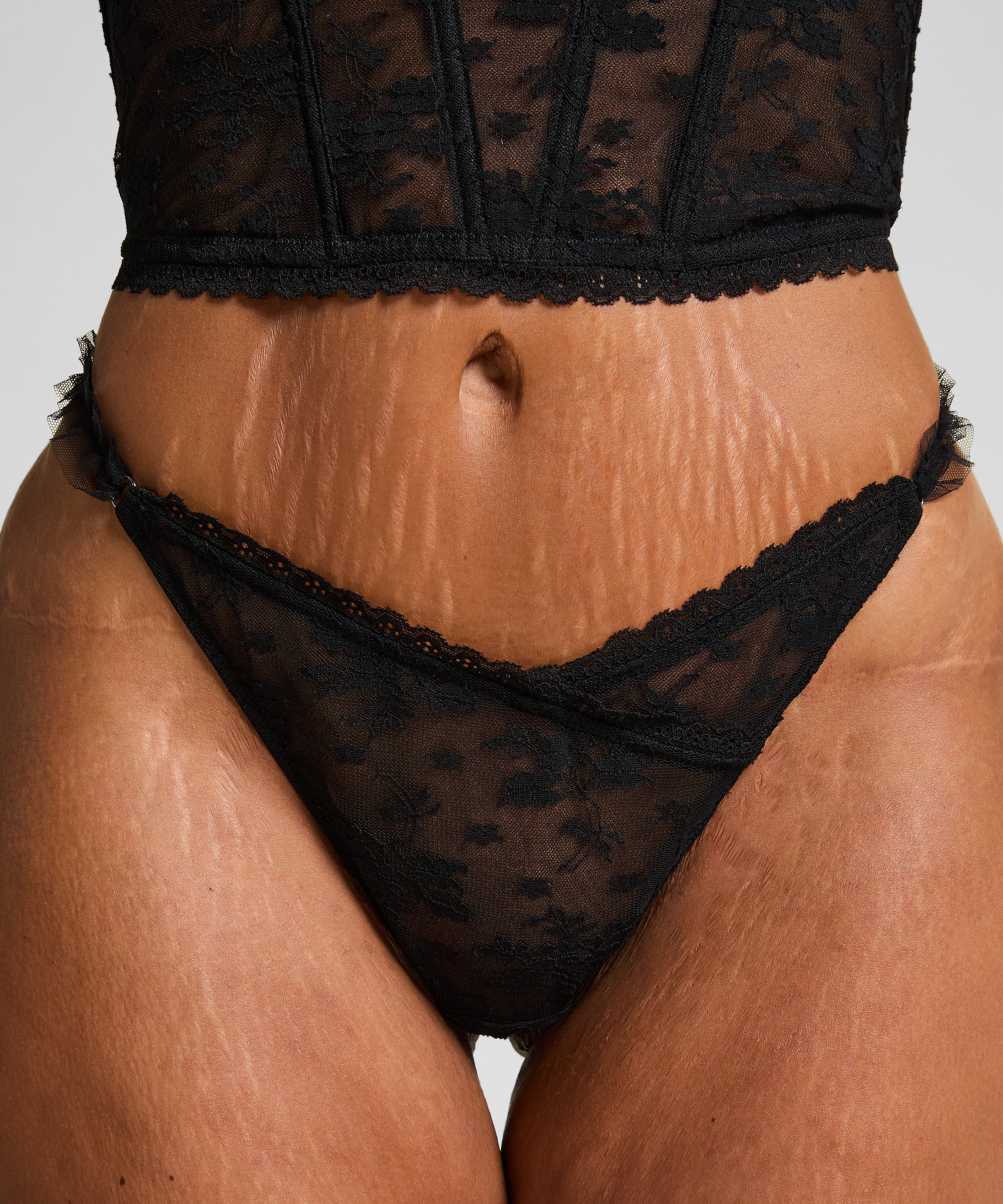 Darcy Thong, Black, main
