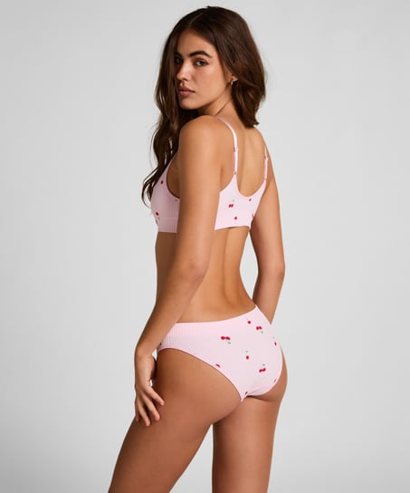 Dianne Brazilian, Pink