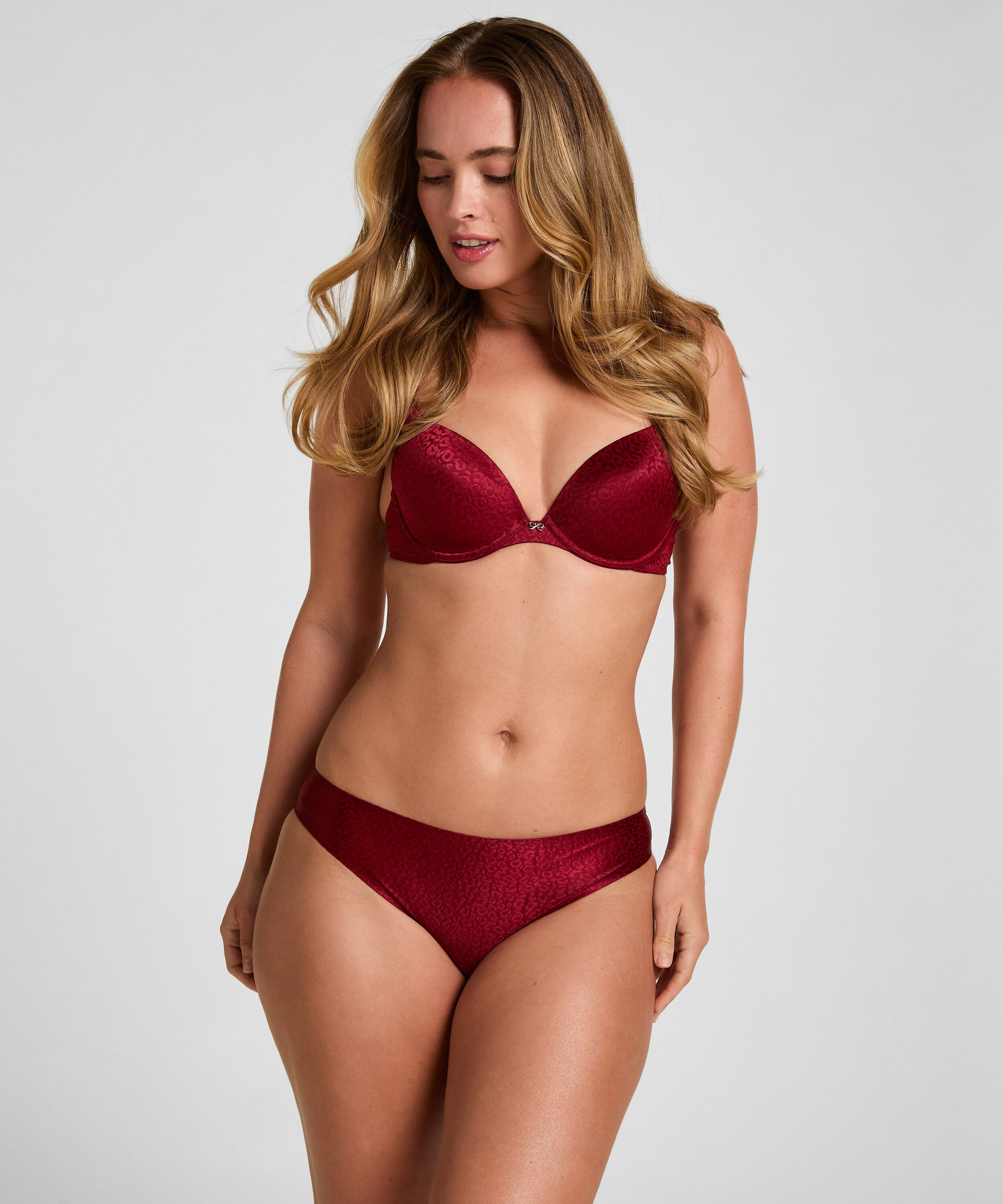Brazilian Jackie, Red