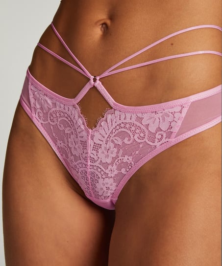 Lidia Thong, Pink