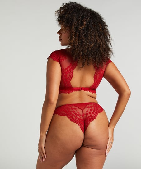 Daisy Brazilian, Red