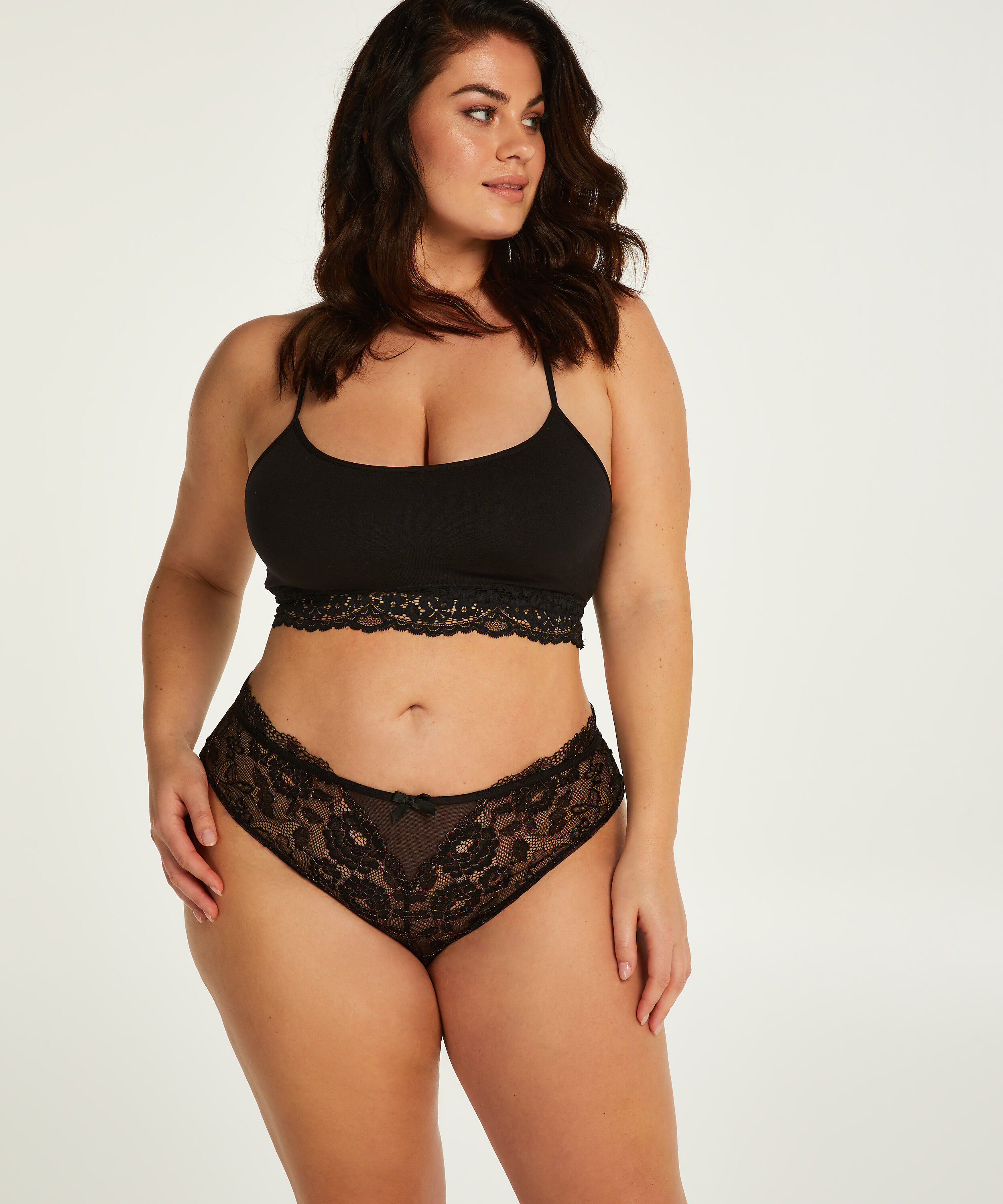 Chloe High Brazilian Curvy, Black