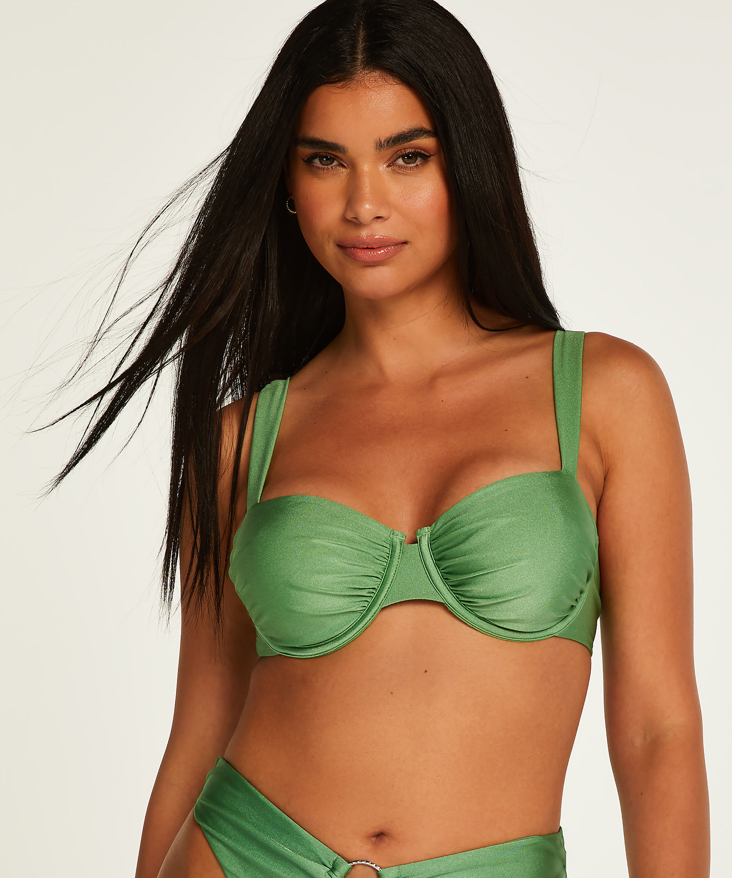 Mauritius non-padded underwired bikini top, Green