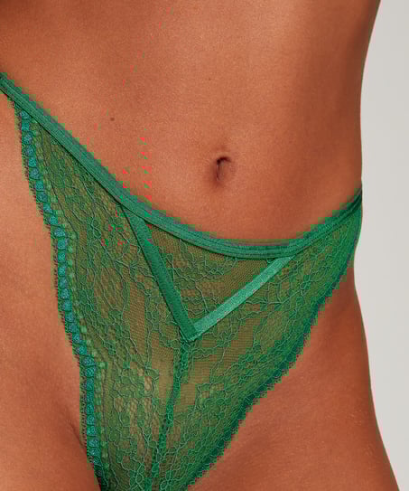 Isabelle Thong, Green