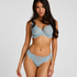 Daisy Thong, Blue