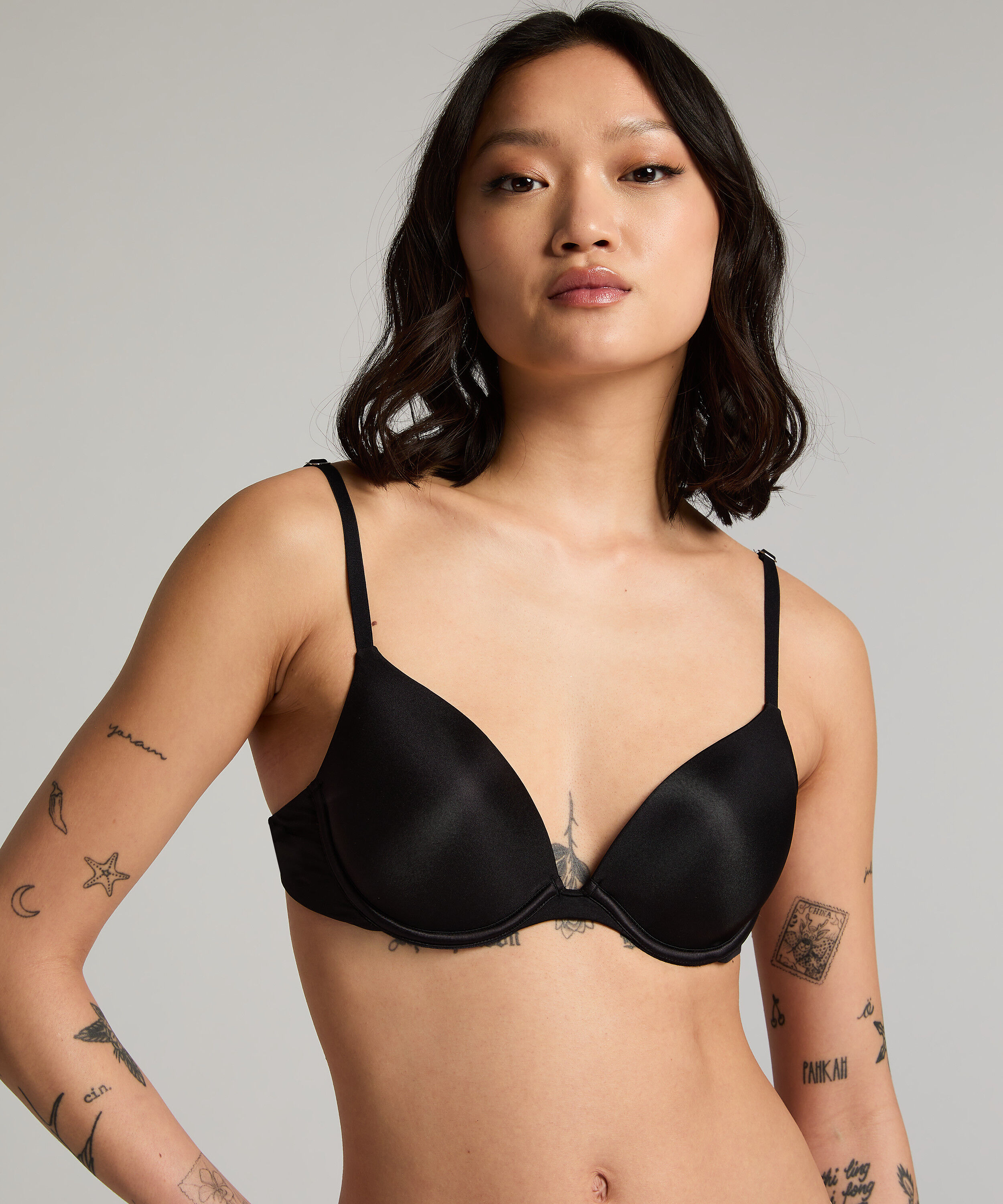 Transparent Back Multiway Padded Underwired Bra, Black
