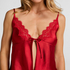 Cami Mya, Red