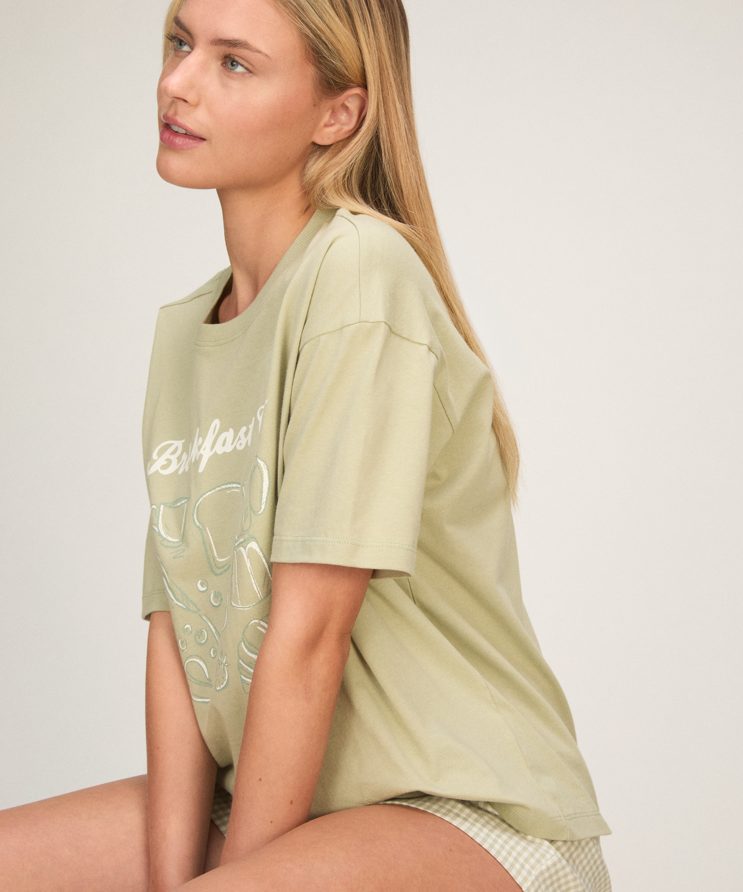 Pyjama Set with Short and T-shirt, Green, main