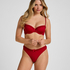 Lola Thong, Red