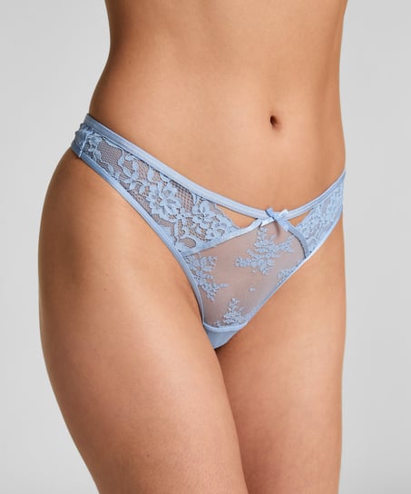 Danica Thong, Blue