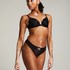 Gunila Cheekini, Black