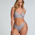Isabelle Cheekini, Blue