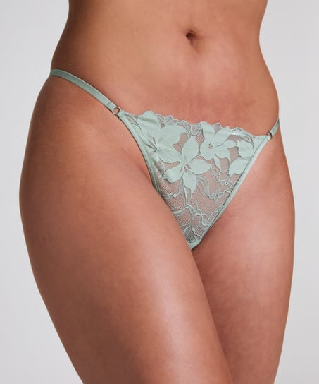 Ingrid Thong, Green