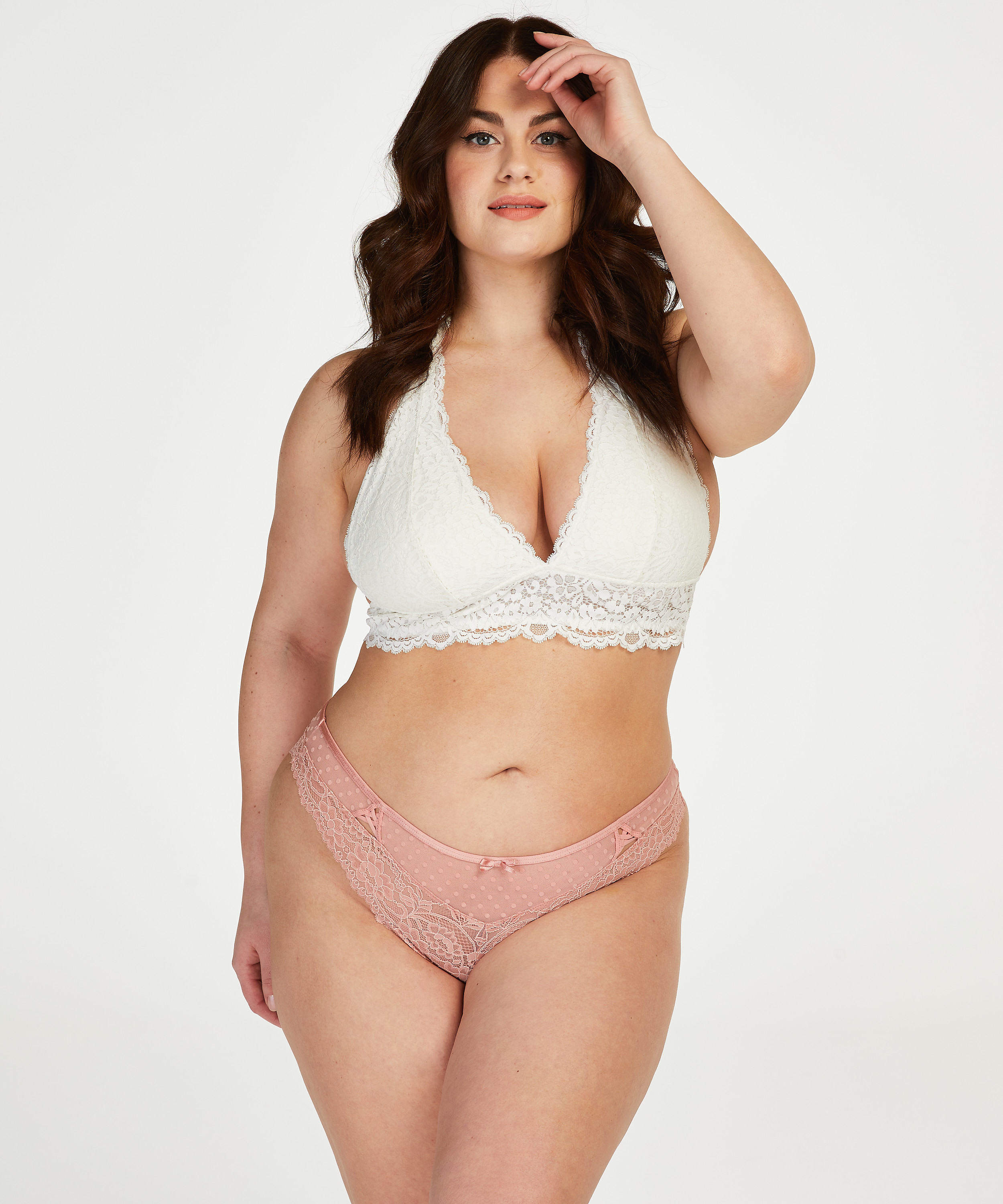 Irene Brazilian, Pink, main
