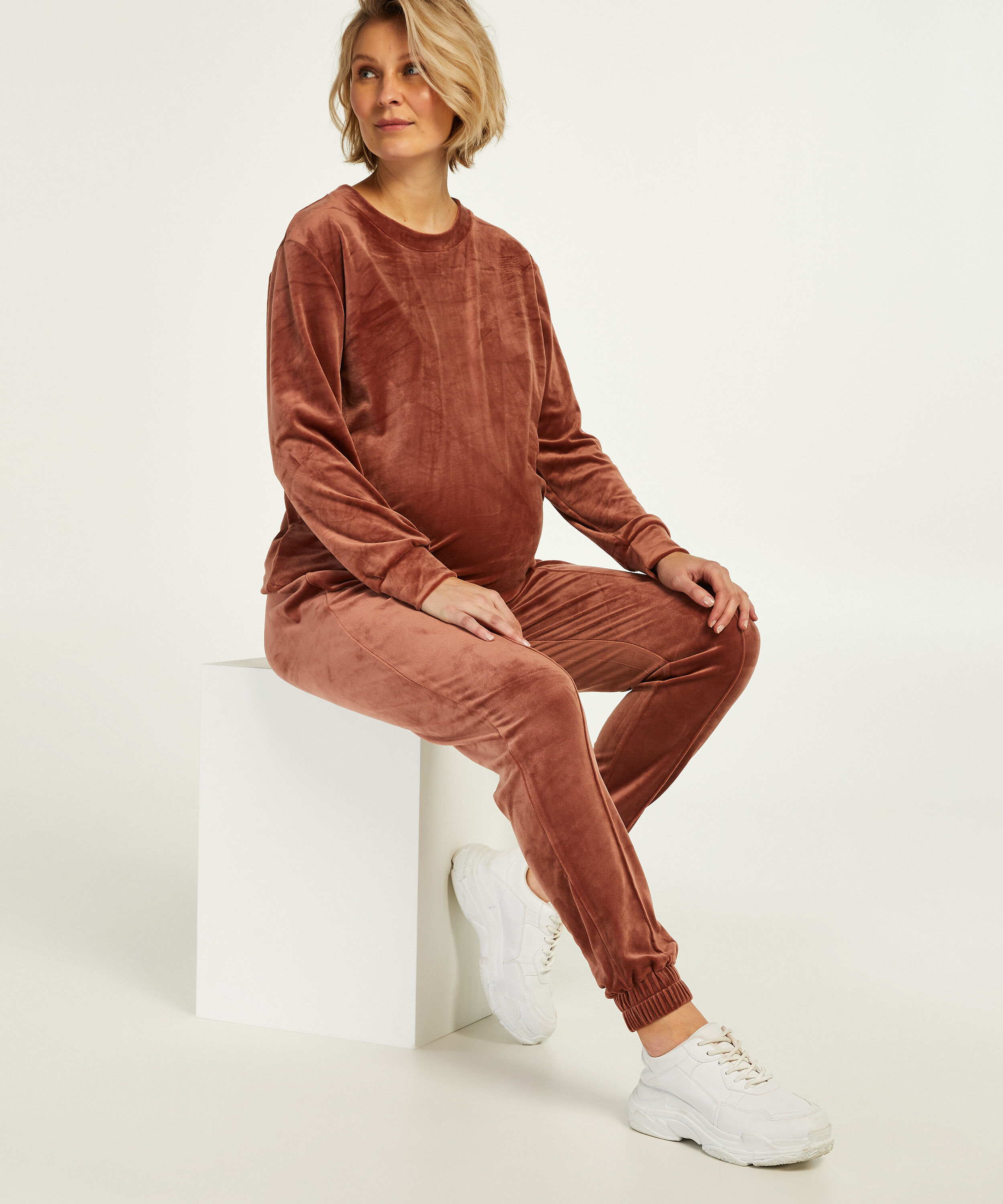 Velours Maternity Joggers, Pink