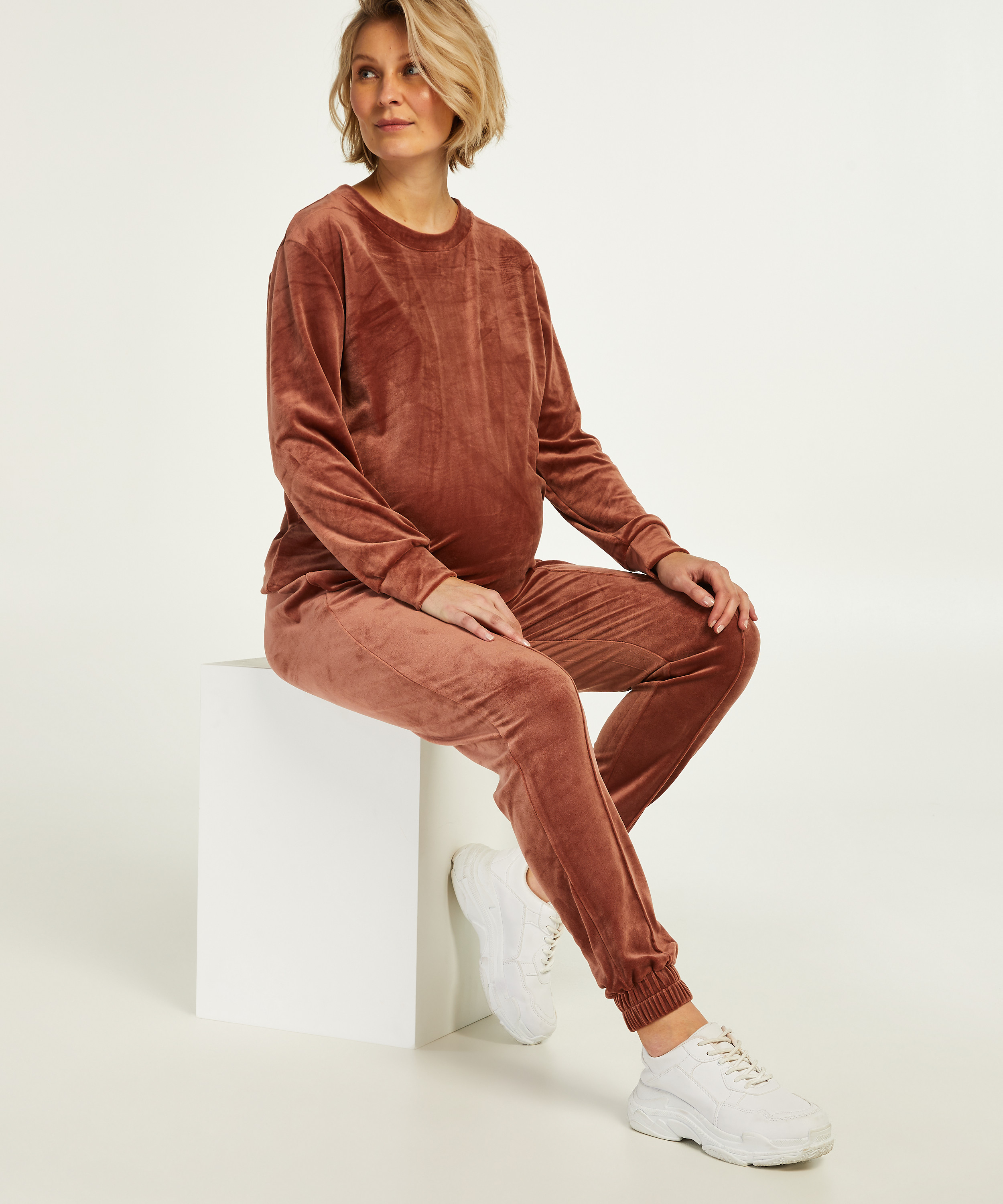 Velours Maternity Joggers, Pink, main