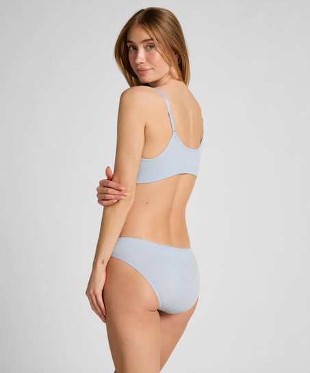 Dianne Bralette, Blue