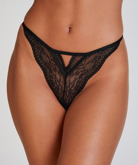 Isabelle Brazilian, Black