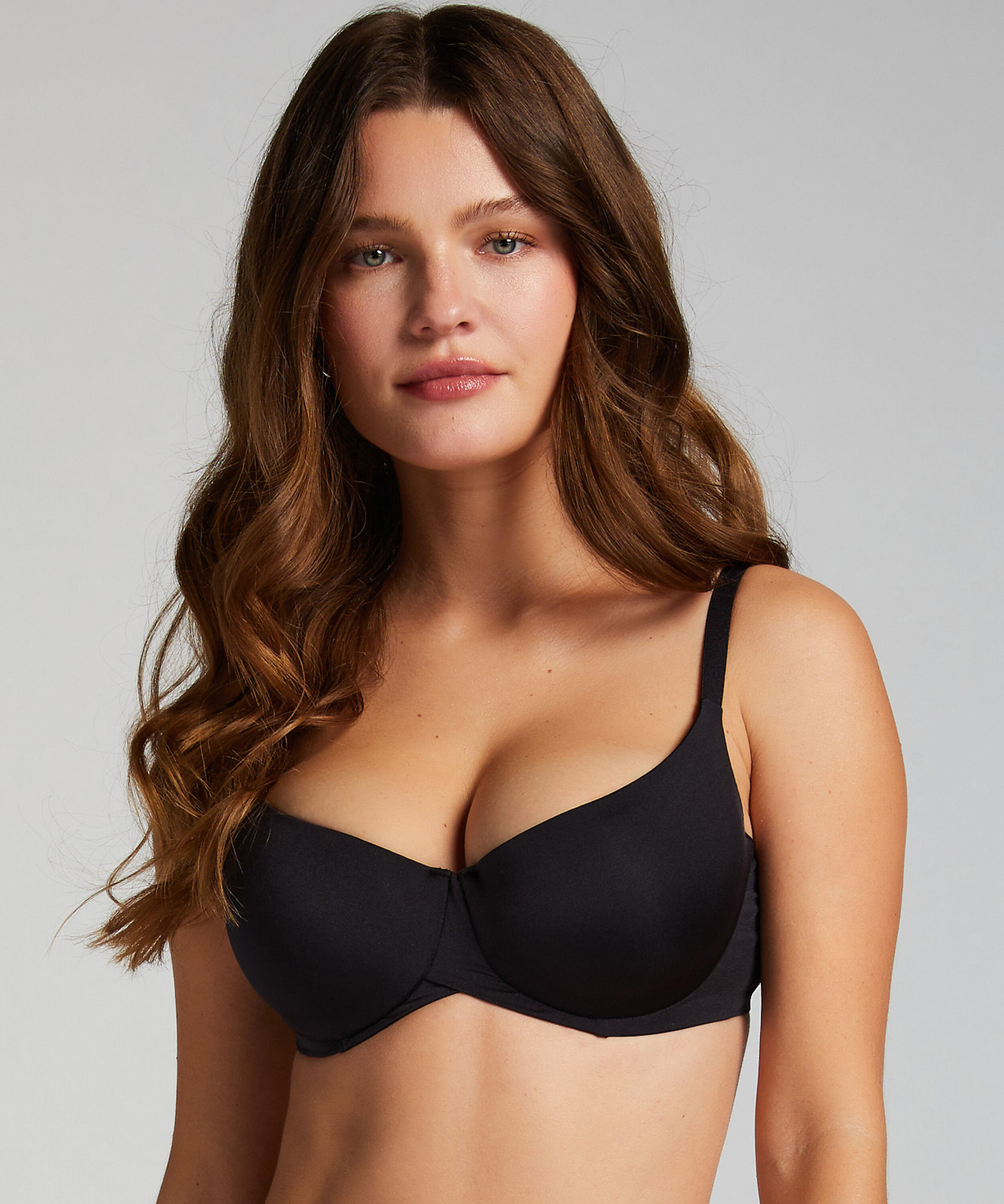 Smooth Padded Underwired Bra, Black