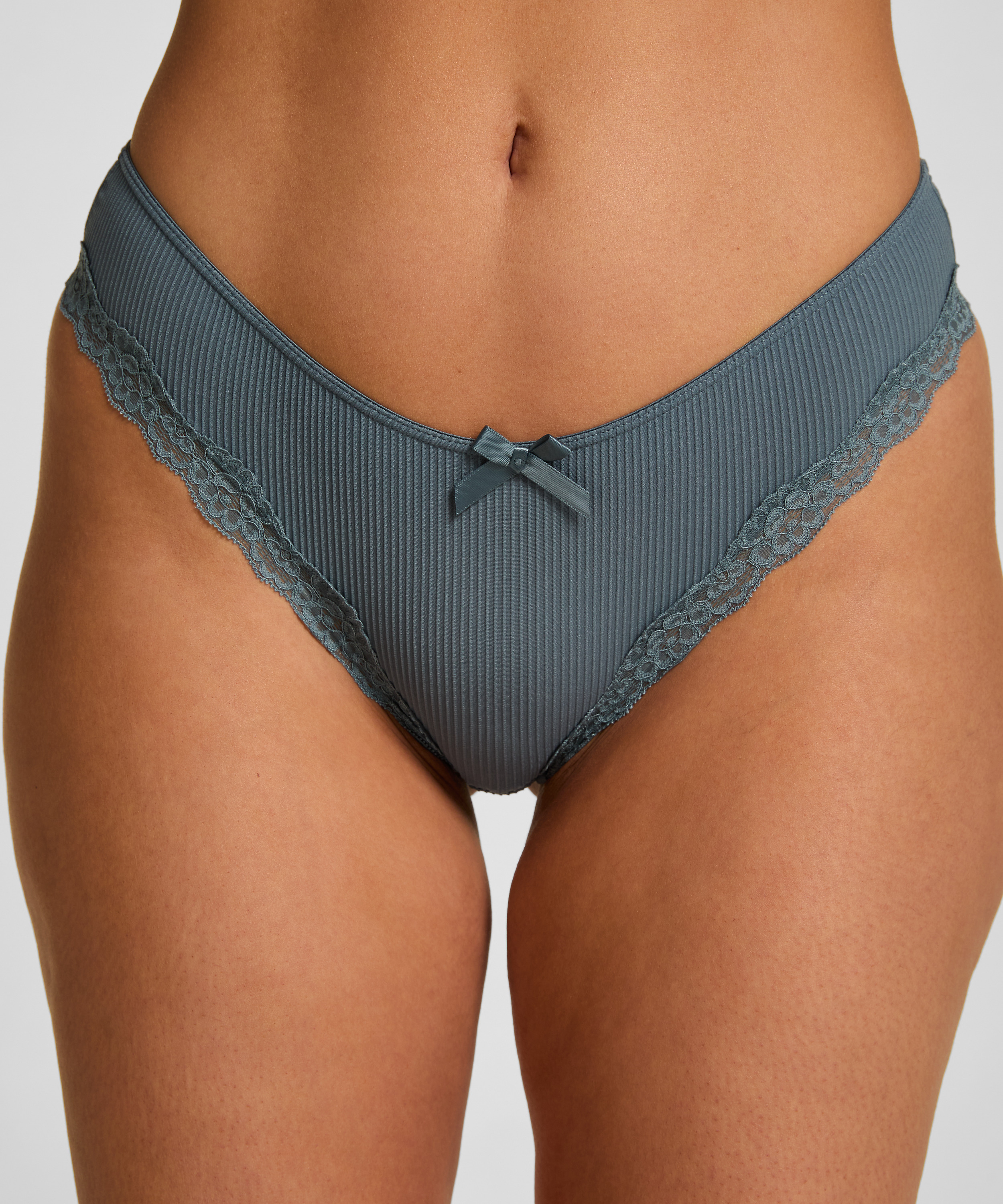 Lola Brazilian, Blue, main