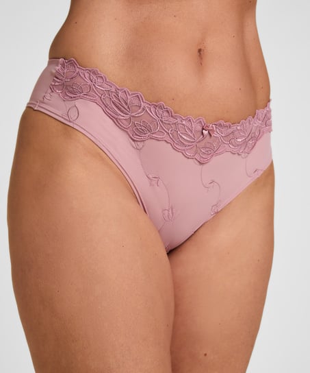 Brazilian Diva, Pink