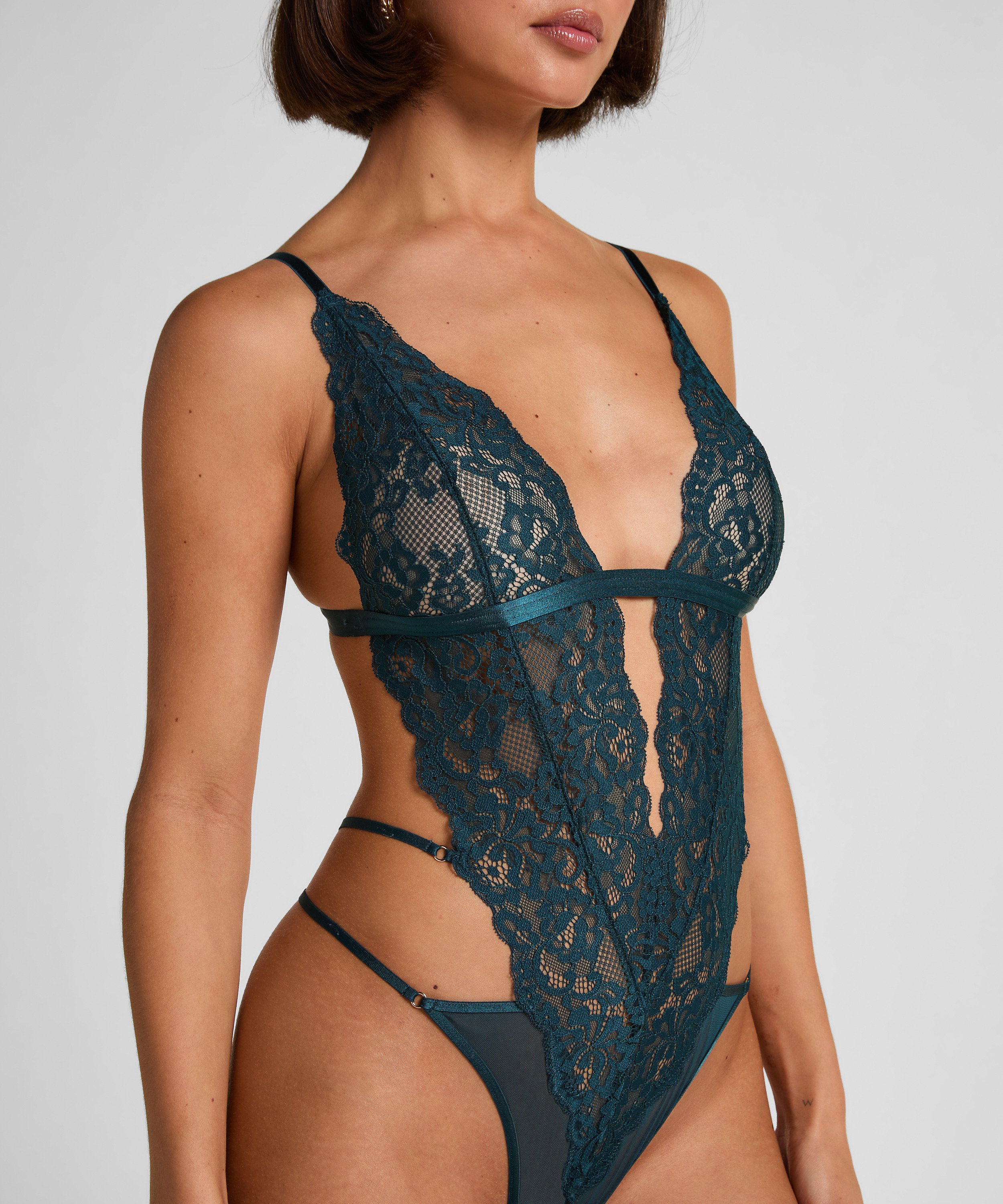 Cinnamon Body, Blue, main