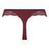 Thong Sophie, Red