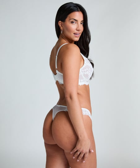 Daisy Thong, White