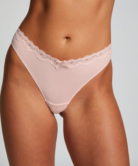 Lola Thong, Pink
