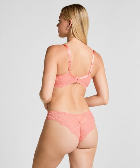 Daisy Brazilian, Pink