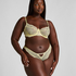 Isabelle Cheekini, Yellow