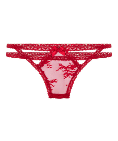 Irina Thong, Red