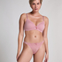 Sully Thong, Pink