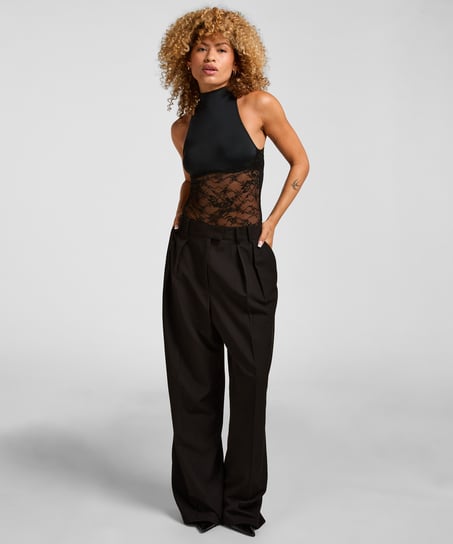 Body Hazel, Black