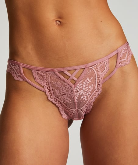 Yakira Thong, Pink