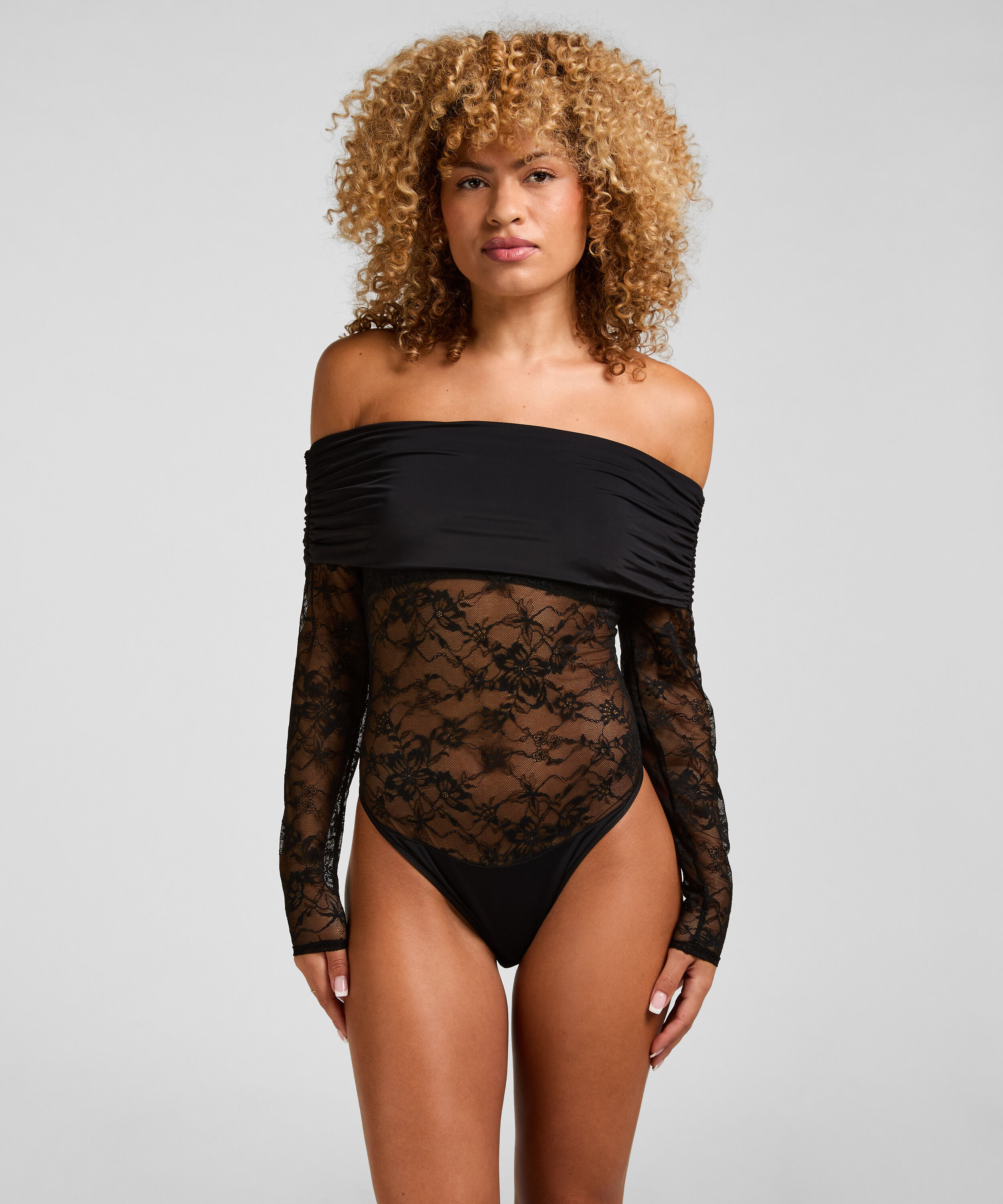 Body Hazel, Black