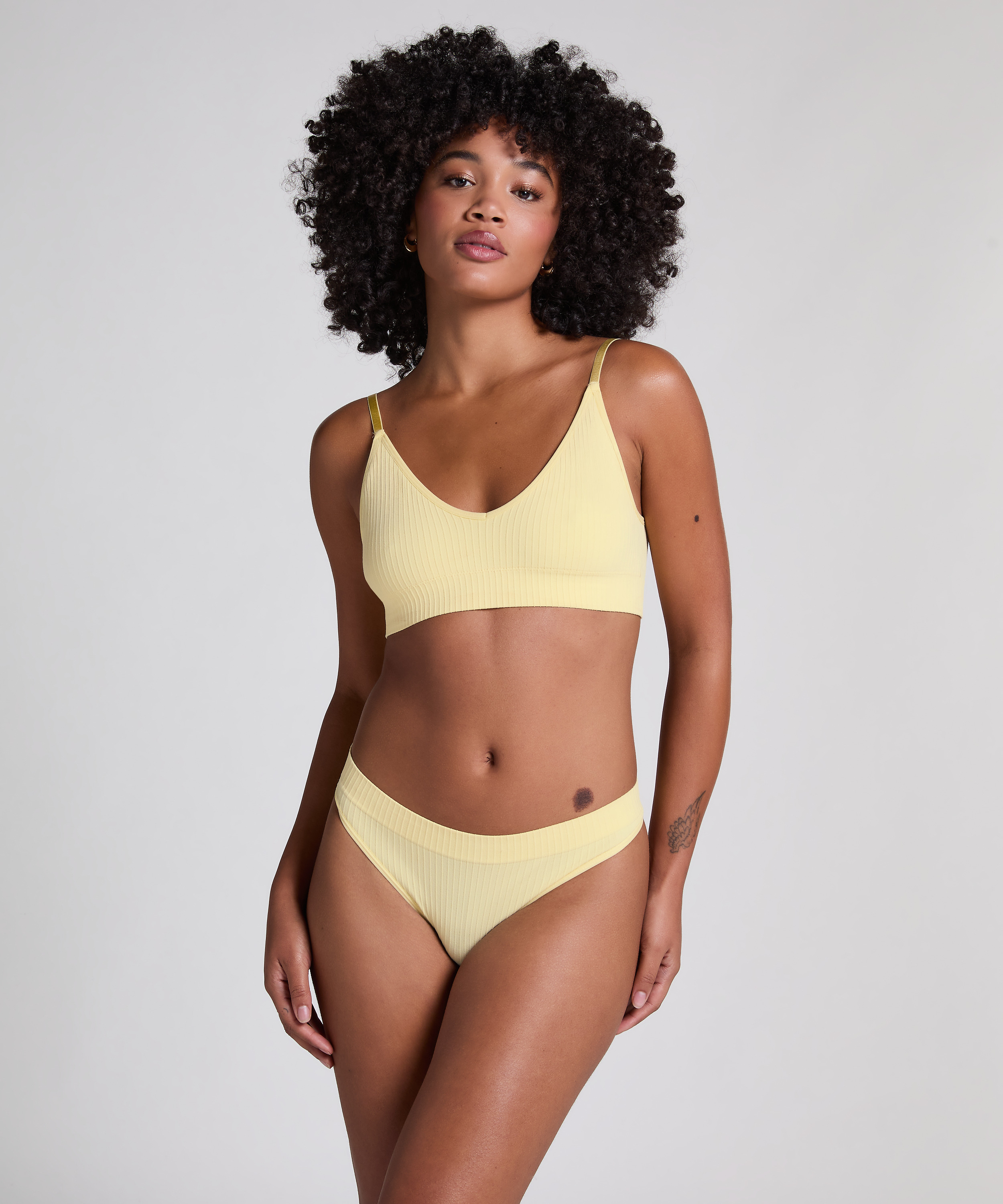 Dianne Bralette, Yellow, main