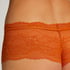 Vikki Boxer, Orange