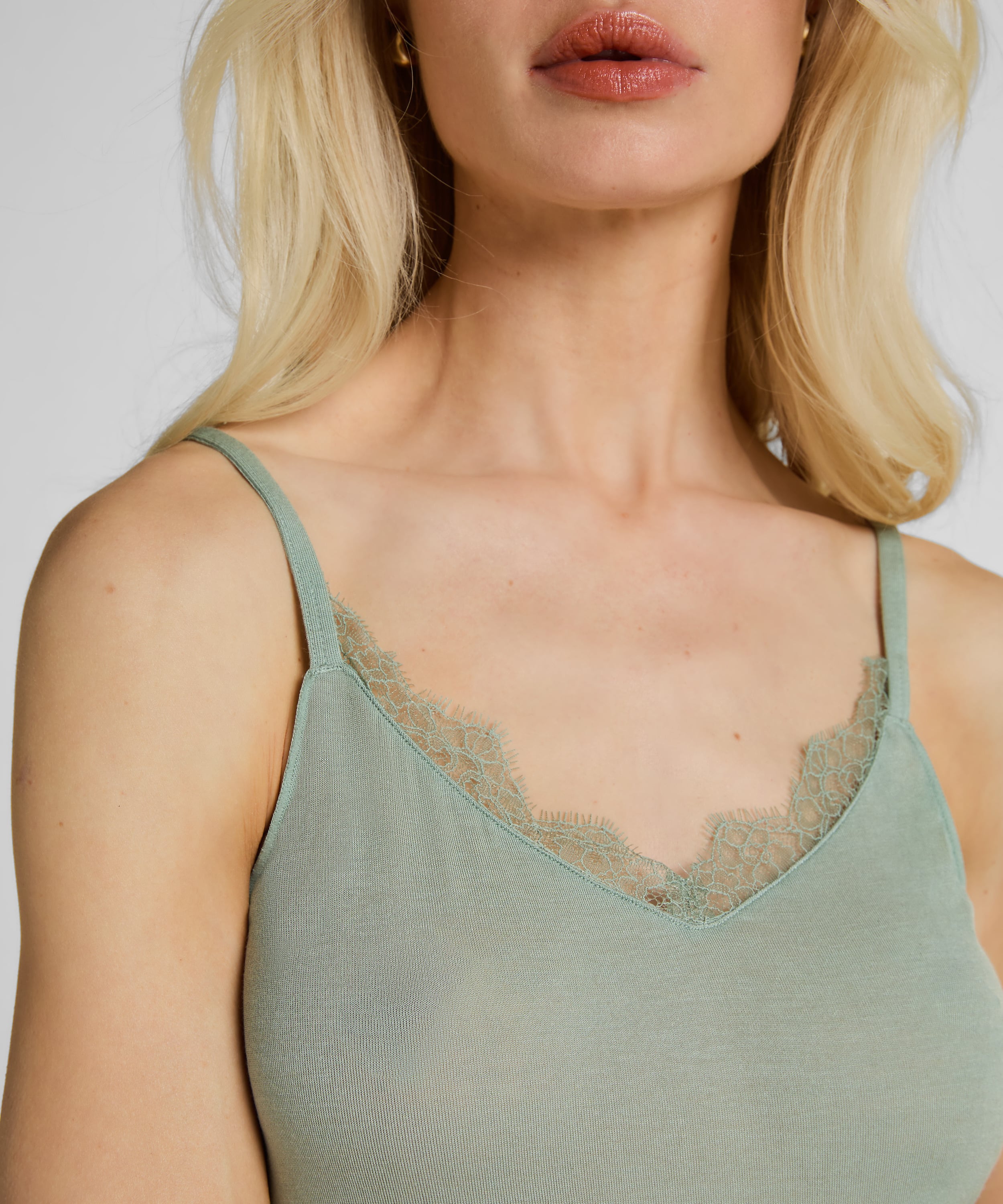 super soft Lace V-Neck cami with Cashmere, Green, main