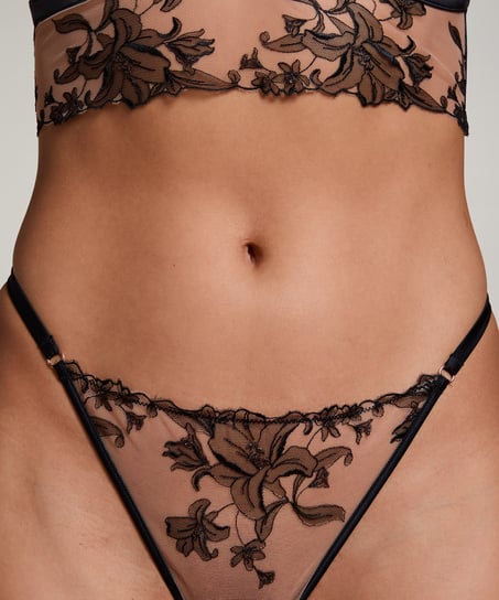 Anouk Brazilian, Black