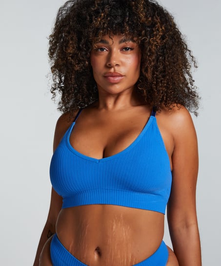 Dianne Bralette, Blue